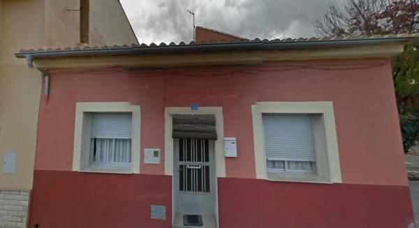 Chalet pareado en calle Duquesa d'Almodòvar photo