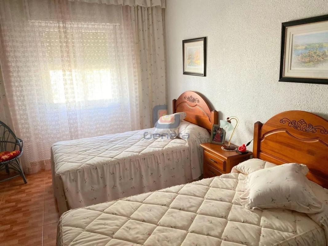 Sale of independent chalet in Calle de la Canyada, August
 photo 5