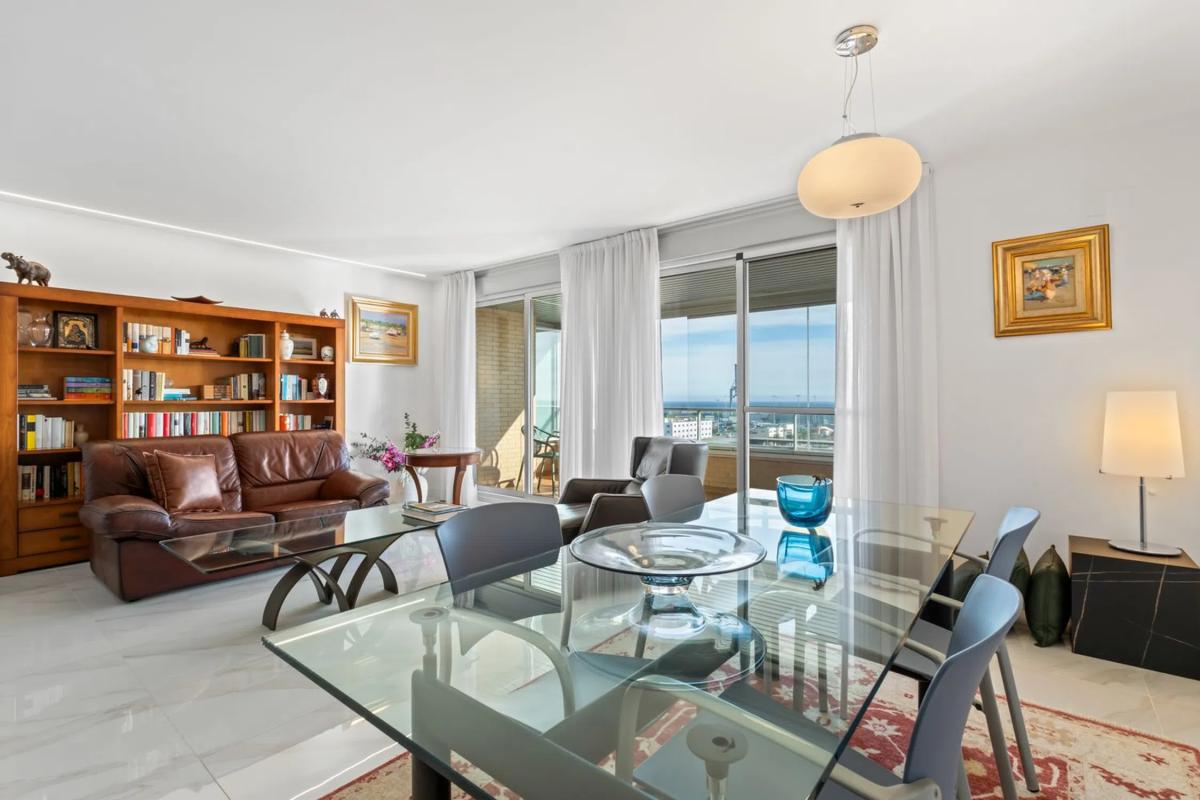 Sale of apartment in Calle Moratín, 4, Alicante
photo 1