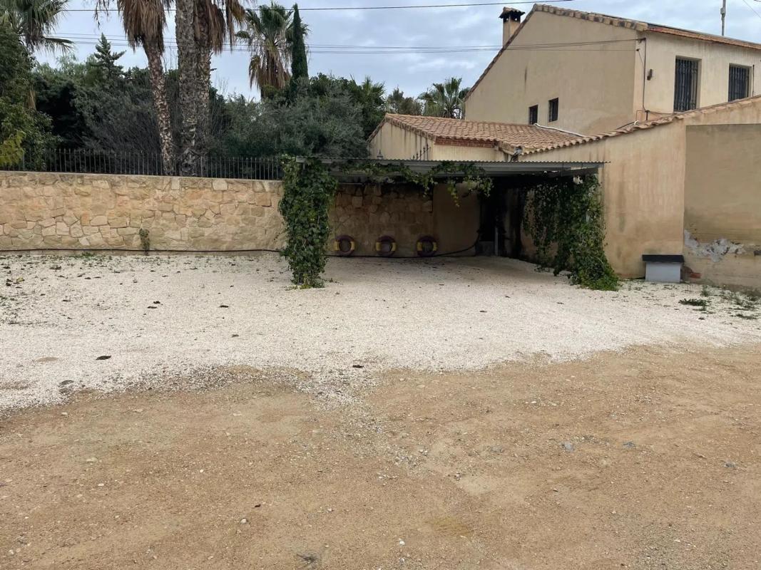 Sale of independent chalet in DS BACAROT, Alicante
photo 3