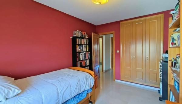 Venta de piso en Barrio La Florida, Alicante / Alacant
photo 1