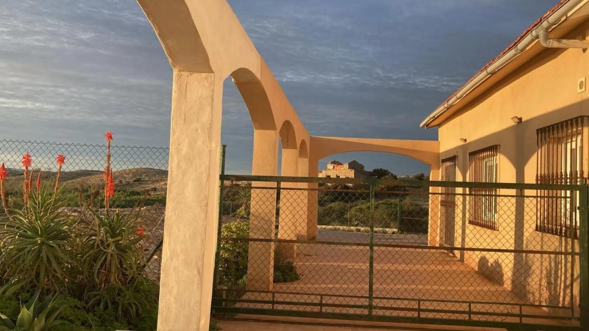 Venta de chalet independiente en Barrio El Palmeral-Urbanova-Tabarca, Alicante / Alacant
photo 5