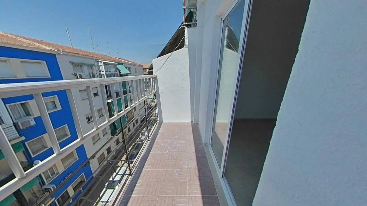 Venta de piso en Calle Profesores Hermanos Muñoz, Alicante / Alacant
photo 1