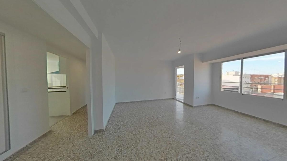 Sale of apartment in Calle Cefeo, Alicante
photo 2