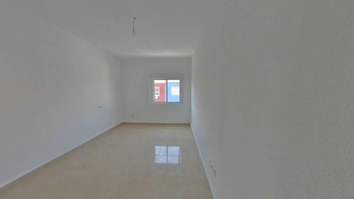 Venta de piso en Calle Profesores Hermanos Muñoz, Alicante / Alacant
photo 3