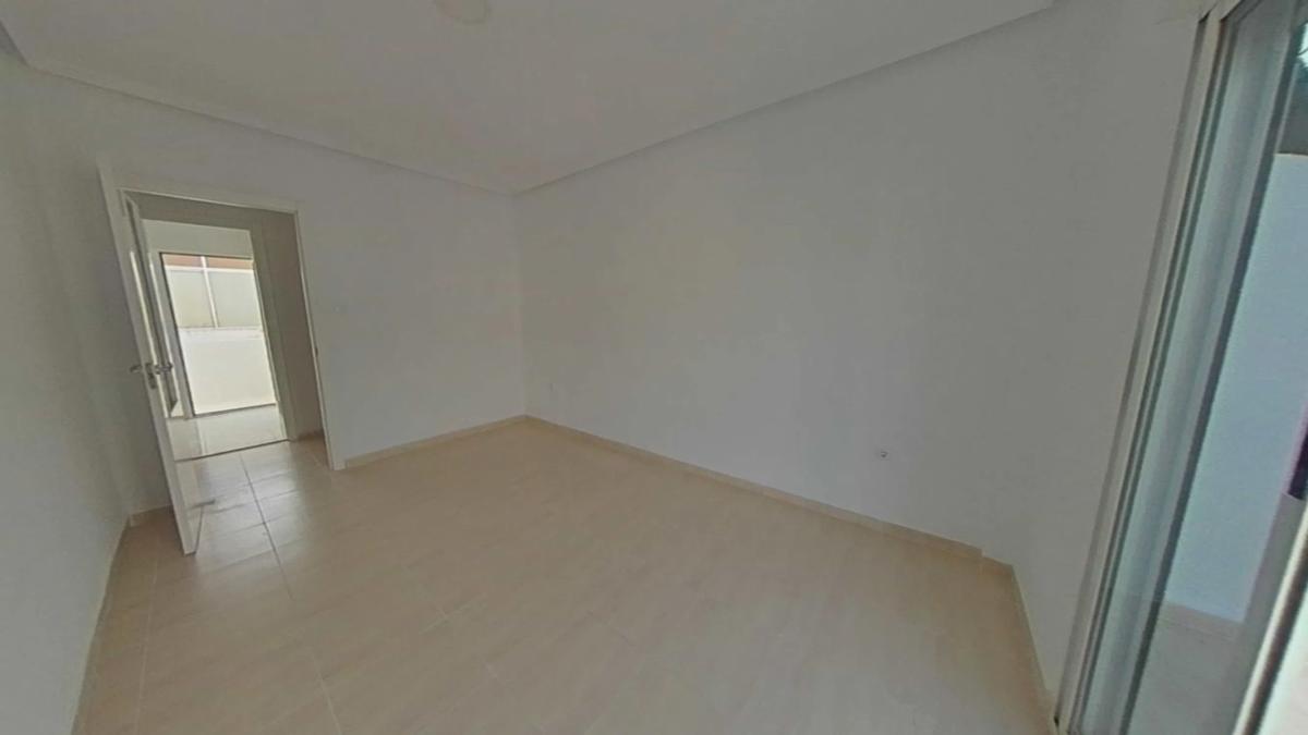 Sale of apartment in Calle Profesores Hermanos Muñoz, Alicante
photo 1