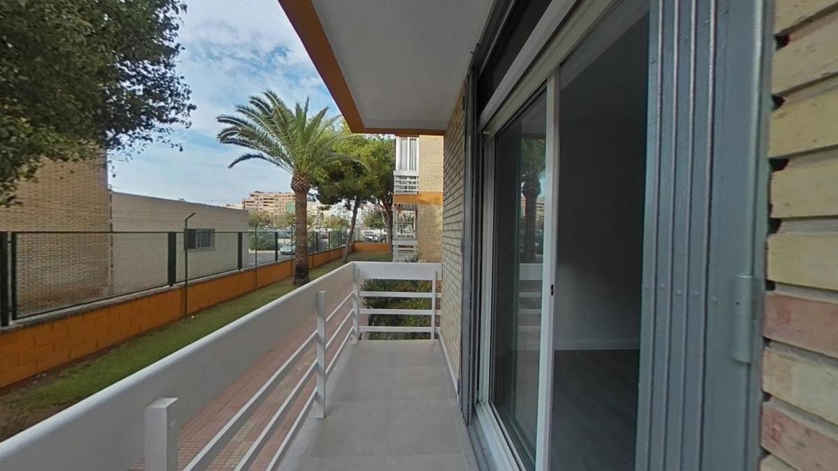 Sale of apartment in Calle Metge Pedro Herrero, Alicante
photo 1