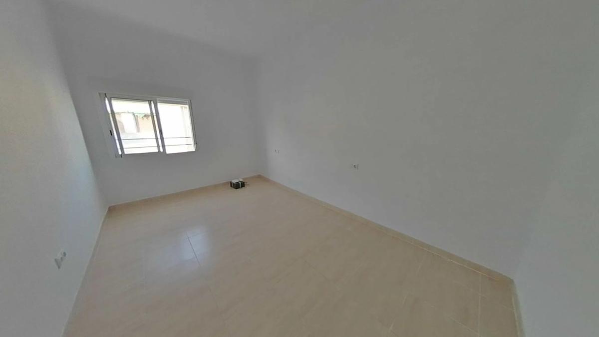 Sale of apartment in Calle Profesores Hermanos Muñoz, Alicante
photo 3
