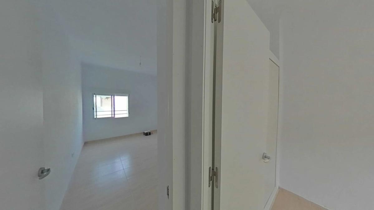 Sale of apartment in Calle Profesores Hermanos Muñoz, Alicante
photo 5