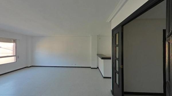 Venta de piso en Calle Porvenir del Obrero, Alicante / Alacant
thumbnail 1