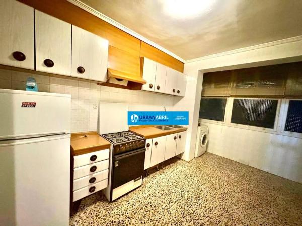 Sale of flat in Barrio La Florida Portazgo, Alicante
 photo 3