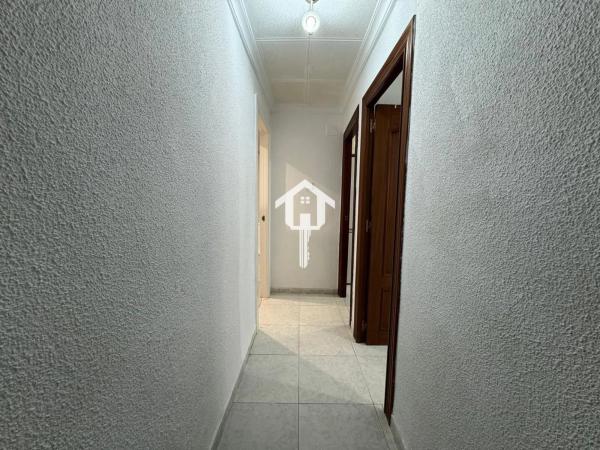 Venta de piso en Calle Escorpión, Alicante / Alacant
thumbnail 1