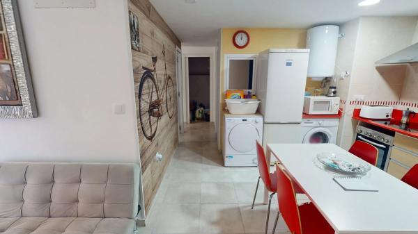 Venta de piso en Calle Sociedad Cultural Deportiva Betis Florida, Alicante / Alacant
thumbnail 2