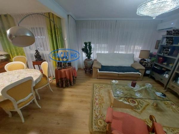 Venta de piso en Barrio Campoamor, Alicante / Alacant
photo 1