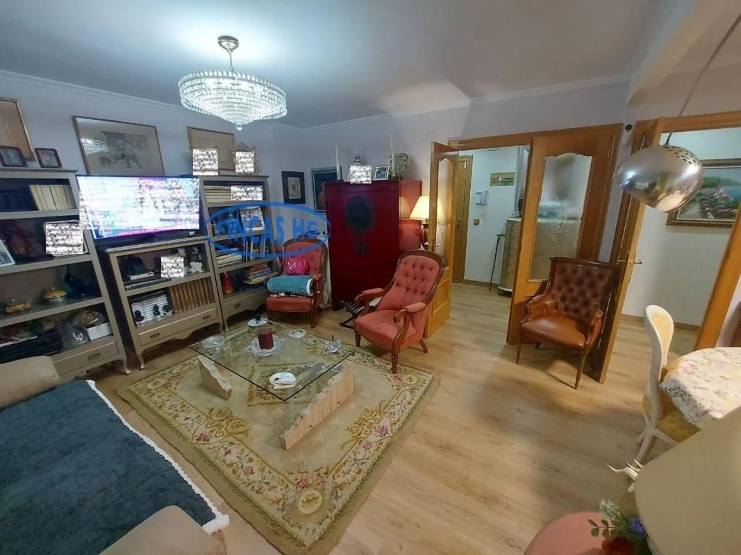 Sale of apartment in Barrio Campoamor, Alicante
 photo 2