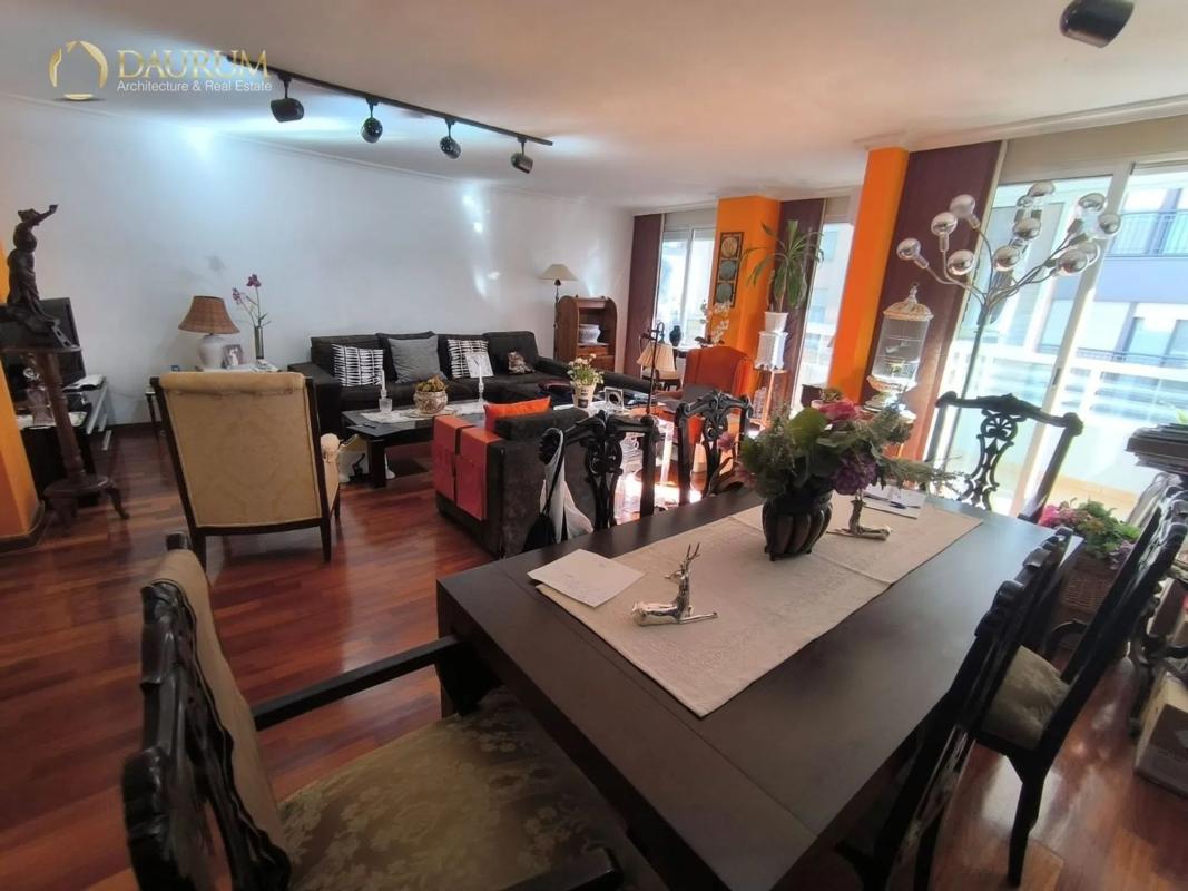 Продажа квартиры на Calle Ingeniero Sanchiz Pujalte, Аликанте / Алакант
 photo 3