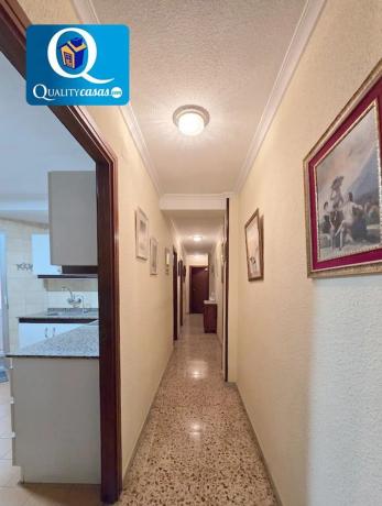 Venta de piso en Barrio Carolinas Altas, Alicante / Alacant
thumbnail 1