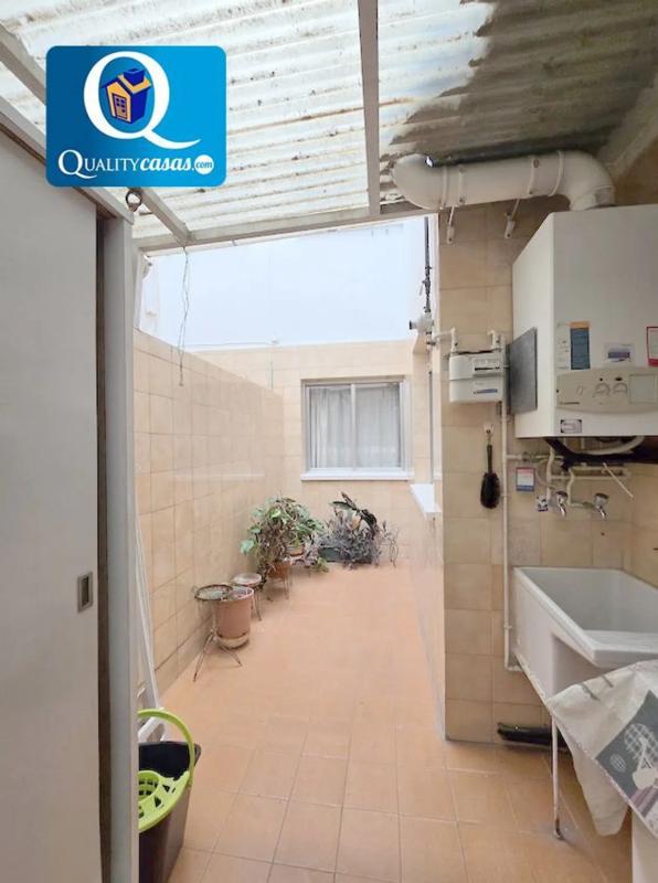 Sprzedaż mieszkania w Barrio Carolinas Altas, Alicante / Alacant
photo 5
