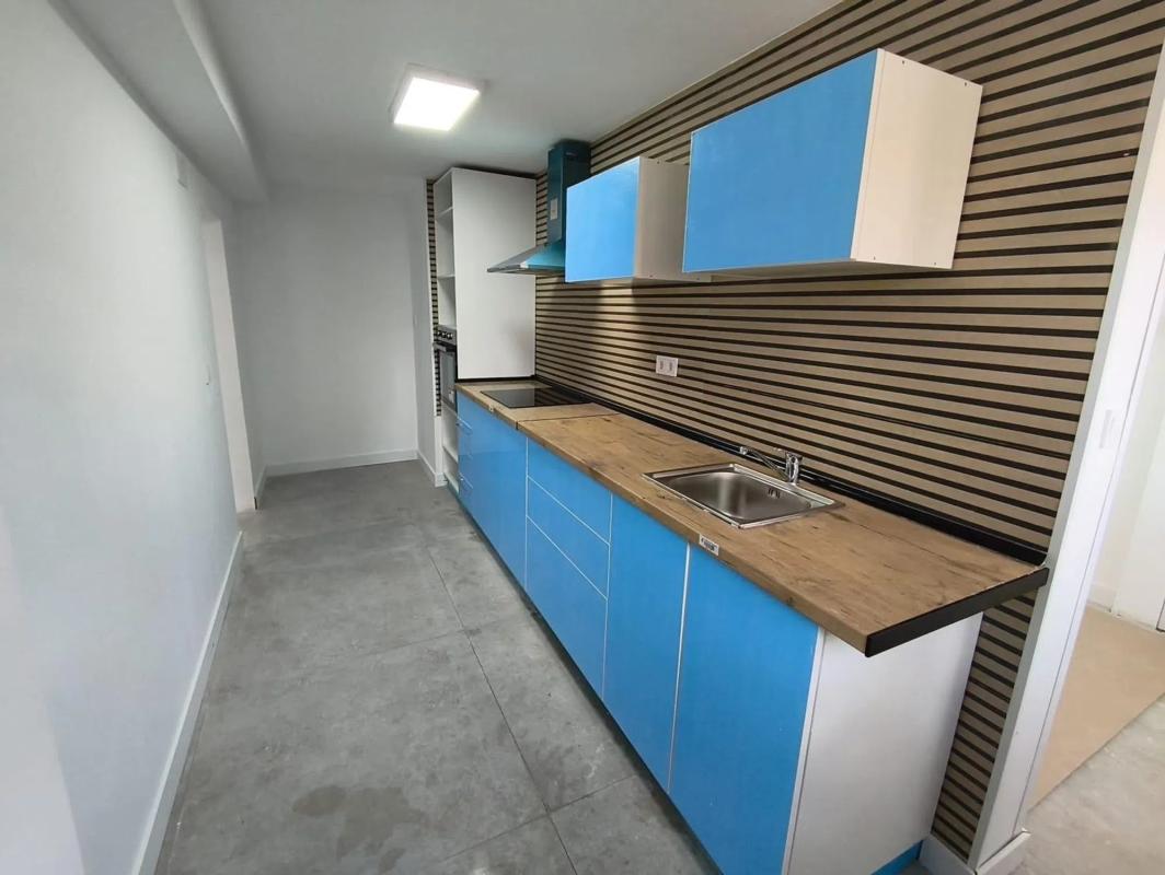 Sale of apartment in Barrio Campoamor, Alicante
 photo 2