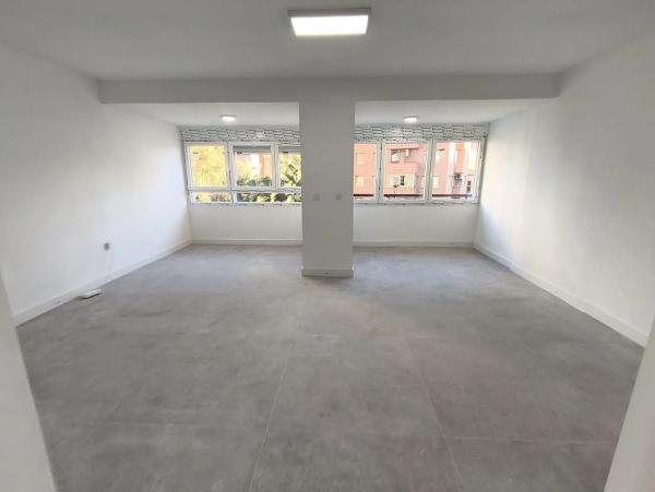 Venta de piso en Barrio Campoamor, Alicante / Alacant
thumbnail 2