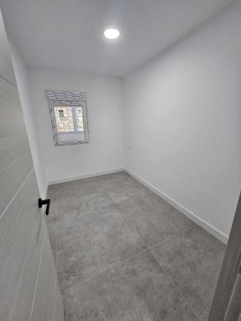Venta de piso en Barrio Campoamor, Alicante / Alacant
 photo 4