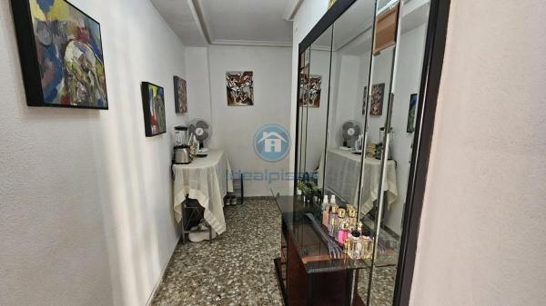 Venta de piso en Calle Montero Ríos, Alicante / Alacant
thumbnail 1