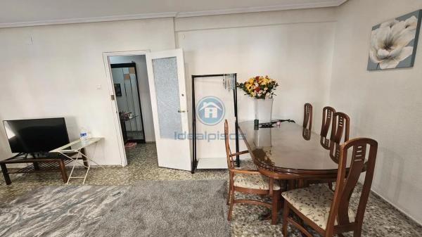 Venta de piso en Calle Montero Ríos, Alicante / Alacant
thumbnail 2