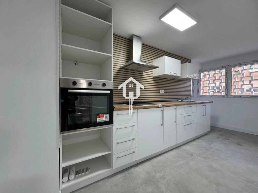 Продажа квартиры на Calle del Alcalde Alfonso de Rojas, Аликанте / Алакант
photo 3