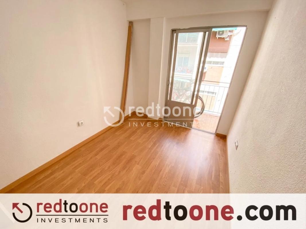 Sale of apartment in Barrio Carolinas Altas, Alicante
 photo 4