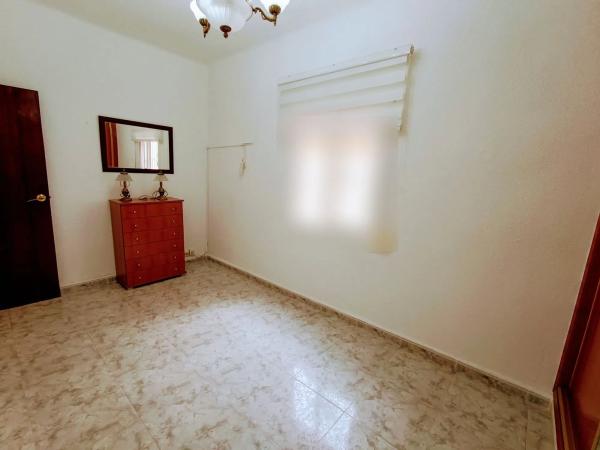 Sale of flat in Calle Aureliano Ibarra, 12, Alicante
 photo 2