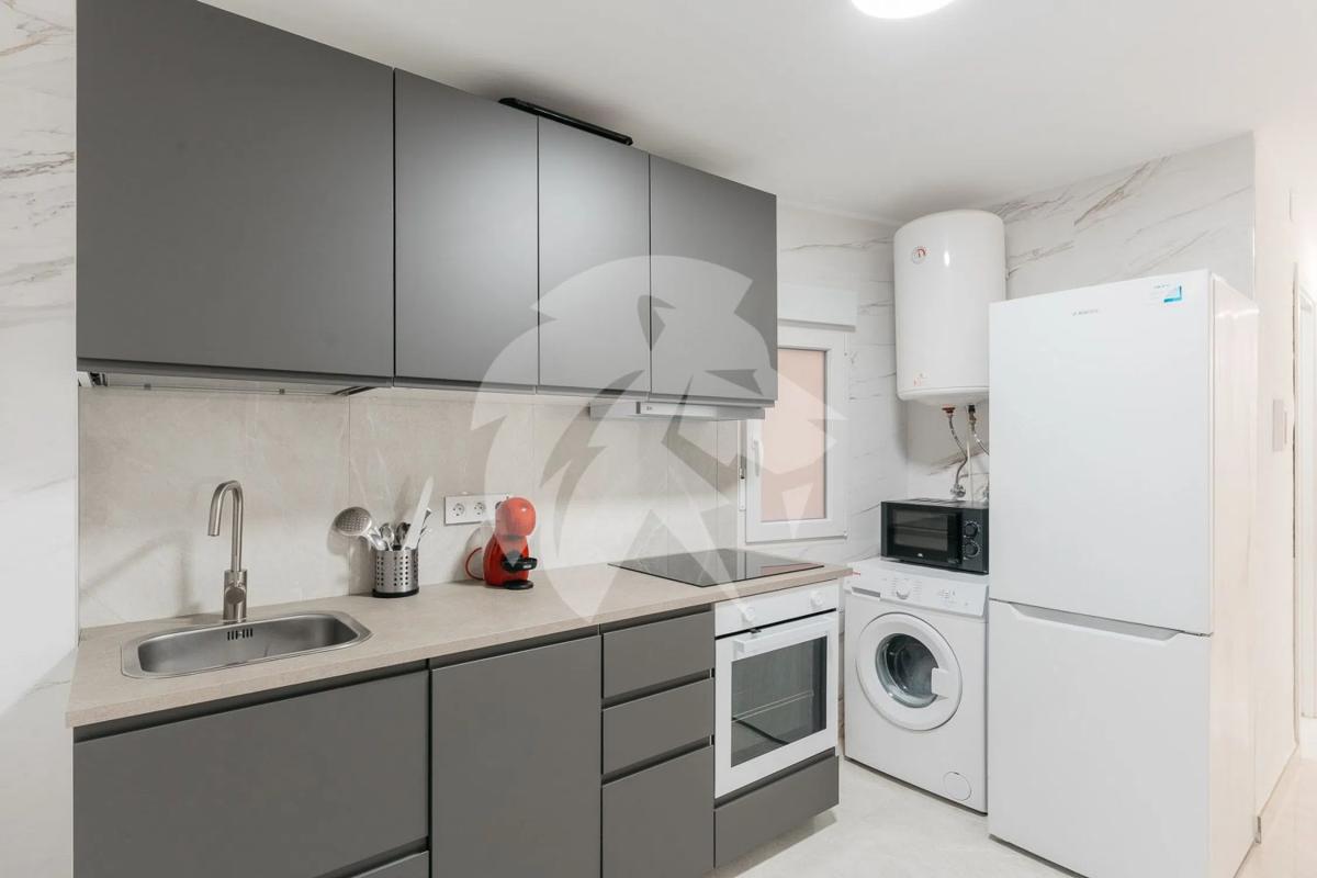 Sale of apartment in Calle Teniente Durán, Alicante
photo 1