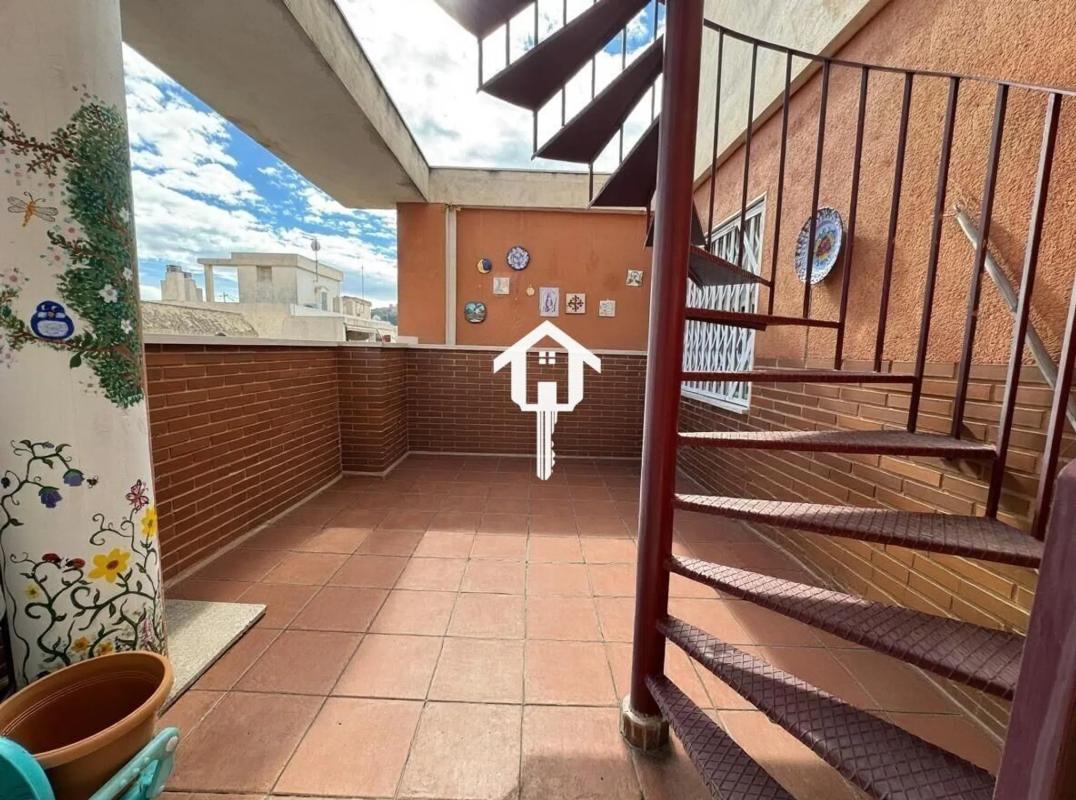 Venta de duplex en Calle Montero Ríos, Alicante / Alacant photo 4
