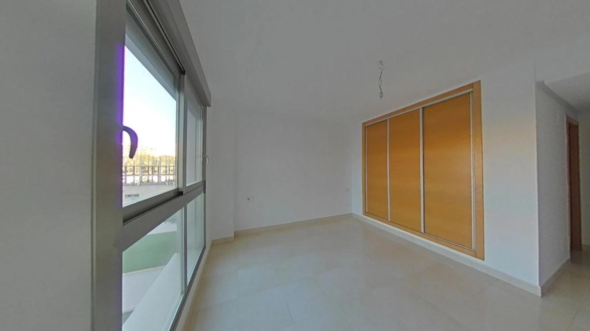 Sale of apartment in Calle Vicente Alexandre, Alicante
 photo 2