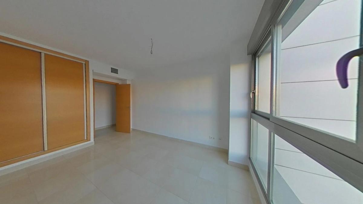 Sale of apartment in Calle Vicente Alexandre, Alicante
 photo 4