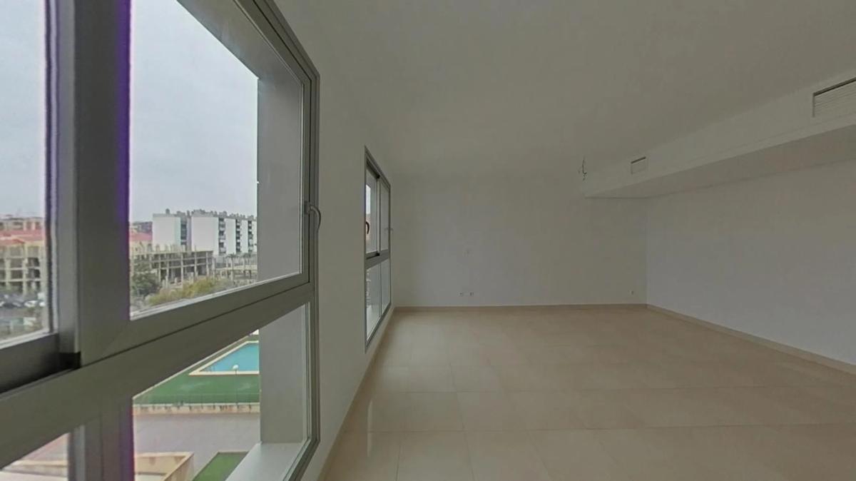 Продажа квартиры на Calle Vicente Alexandre, Аликанте / Алакант
 photo 5