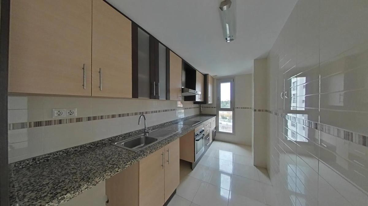 Продажа квартиры на Calle Vicente Alexandre, Аликанте / Алакант
 photo 5