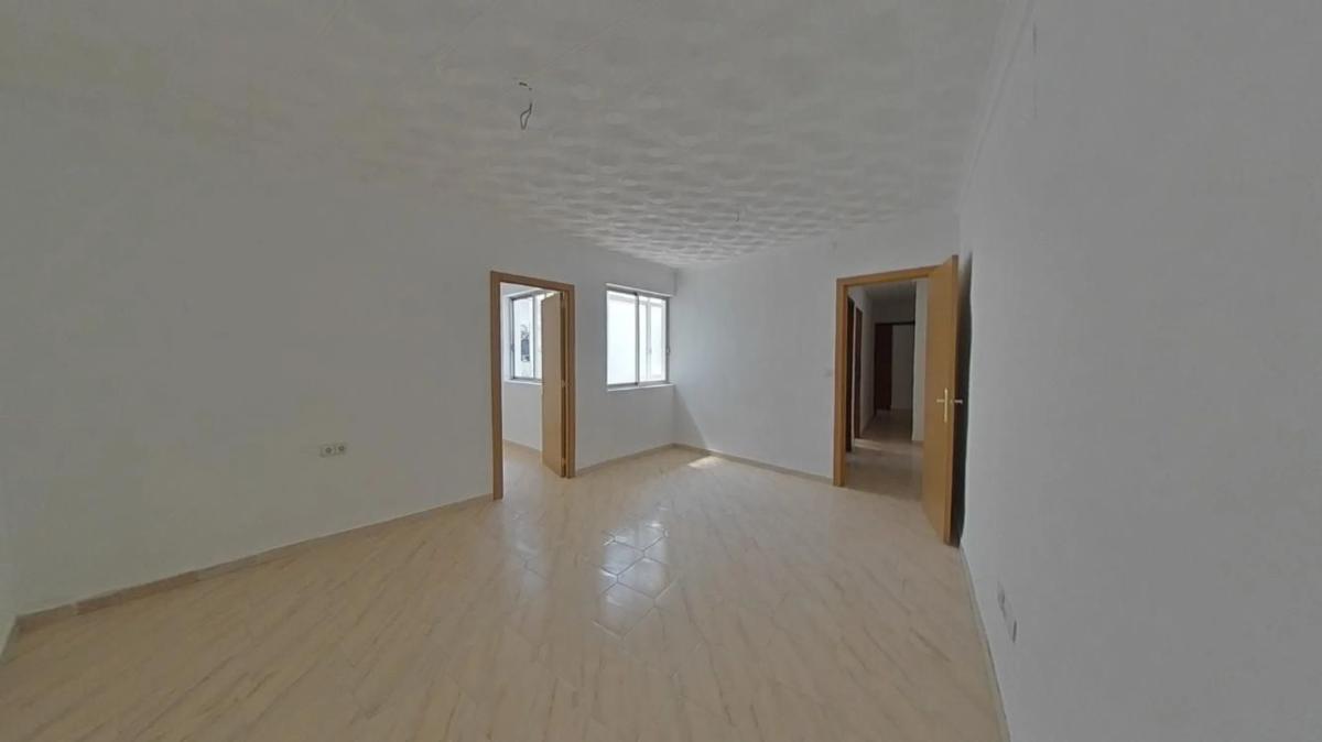 Venta de piso en Calle Nou d'Octubre, Alicante / Alacant
photo 1
