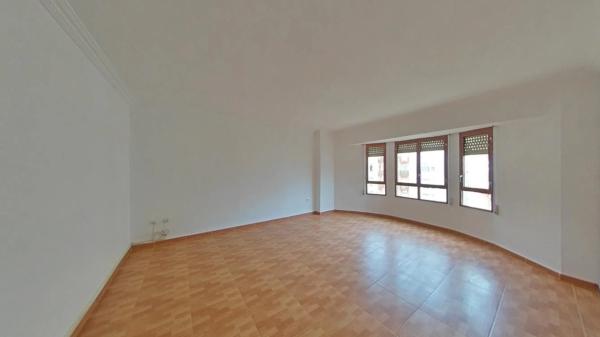 Venta de piso en Avenida Pintor Baeza, Alicante / Alacant
thumbnail 1