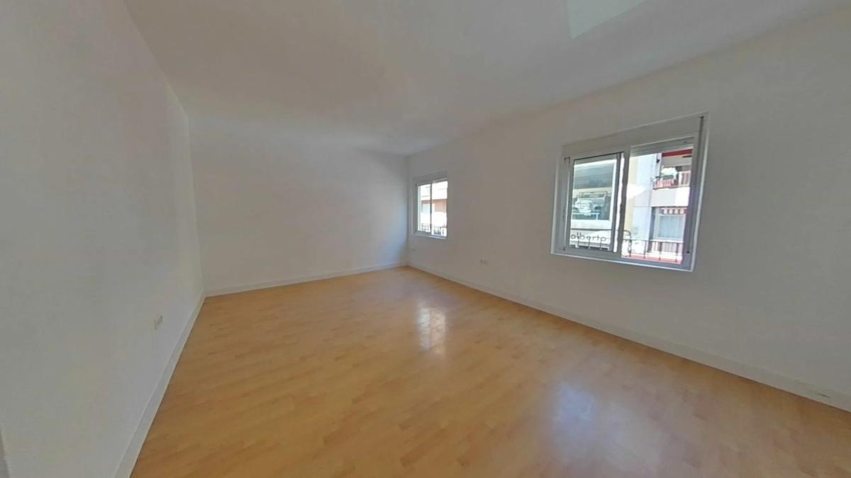 Продажа квартиры на Calle Jaime Segarra, Аликанте / Алакант
photo 2