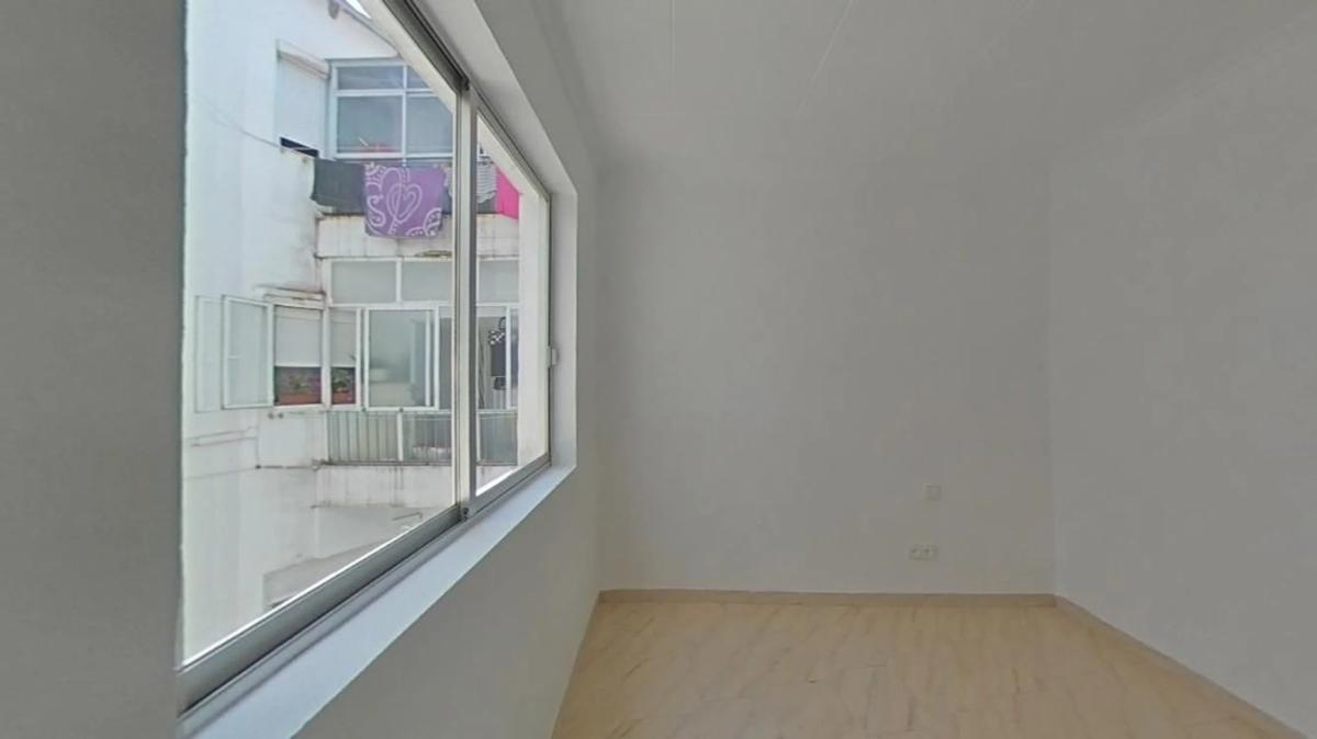 Venta de piso en Calle Nou d'Octubre, Alicante / Alacant
photo 4