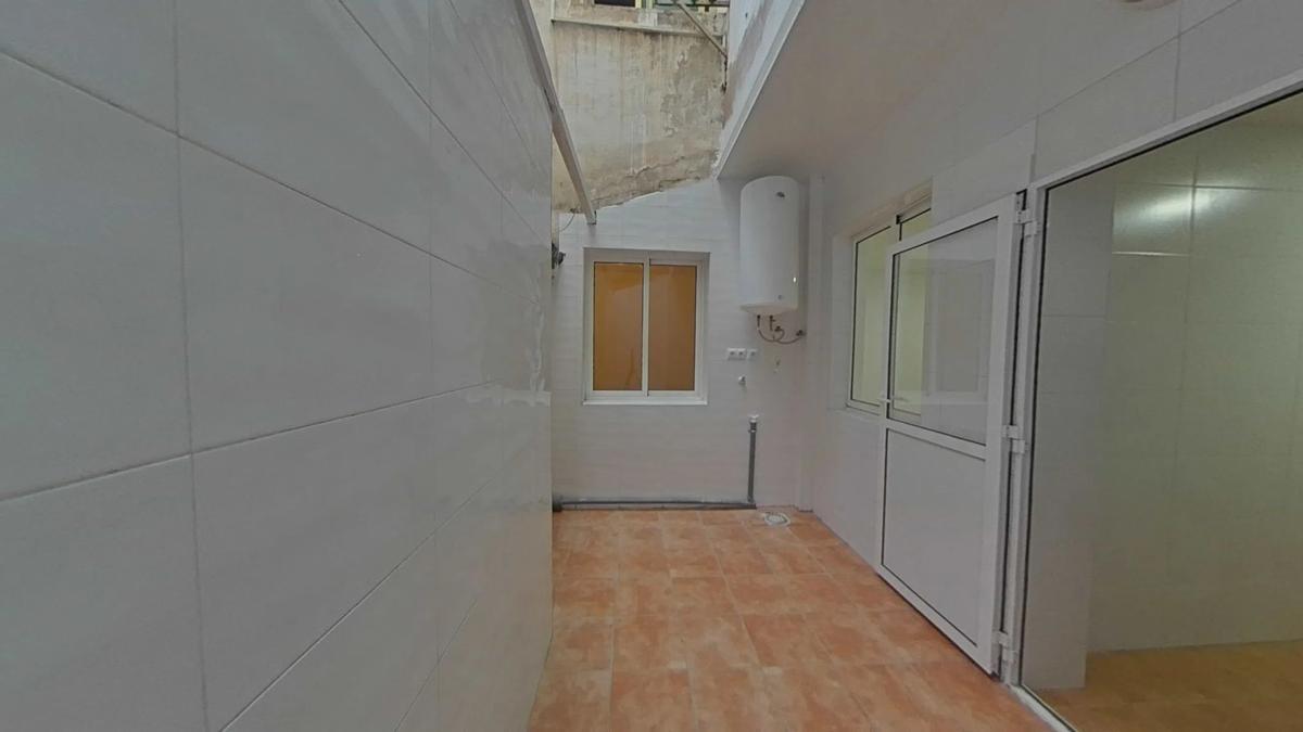 Продажа квартиры на Calle Jaime Segarra, Аликанте / Алакант
photo 5