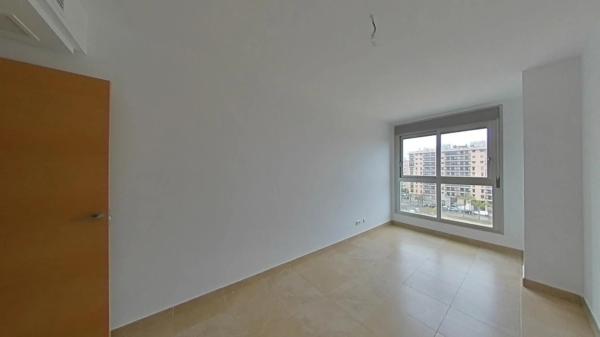 Venta de piso en Calle Vicente Alexandre, Alicante / Alacant
thumbnail 2