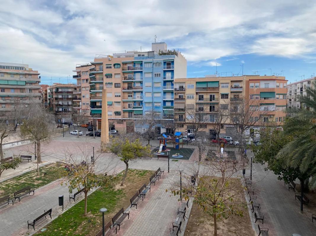Venta de piso en Plaza del Sol, Alicante / Alacant
 photo 2