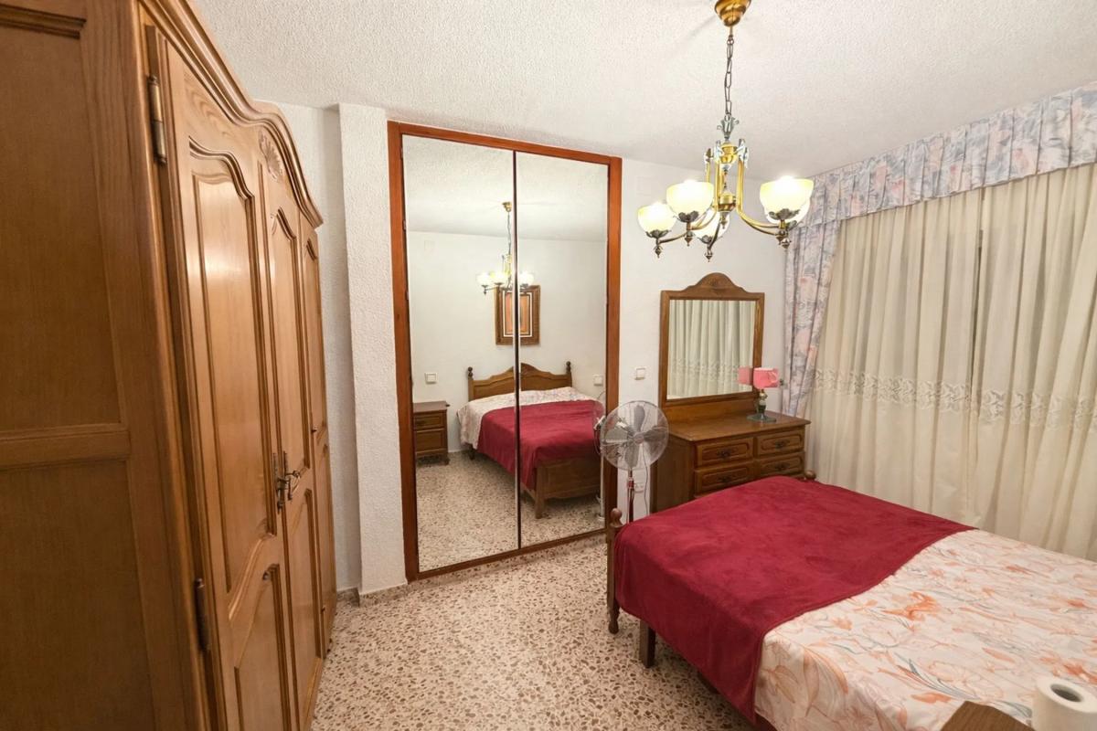 Venta de piso en CL JAIME SEGARRA, Alicante / Alacant
 photo 2