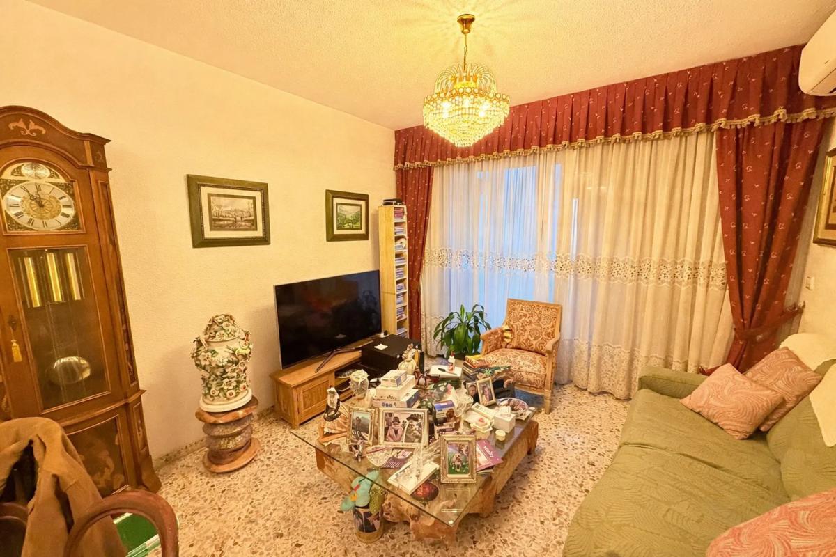 Venta de piso en CL JAIME SEGARRA, Alicante / Alacant
 photo 3