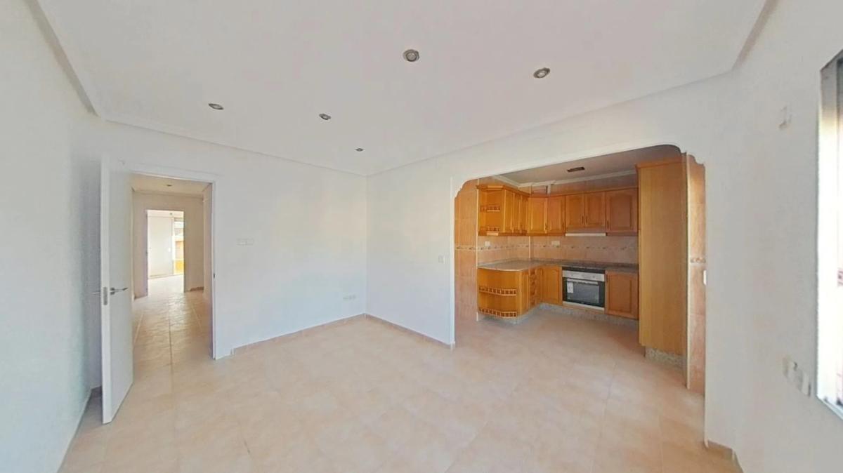 Venta de piso en Barrio Carolinas Altas, Alicante / Alacant
photo 1