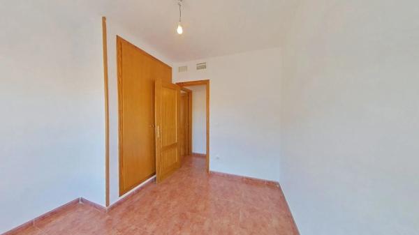 Venta de piso en Barrio Carolinas Altas, Alicante / Alacant
photo 1