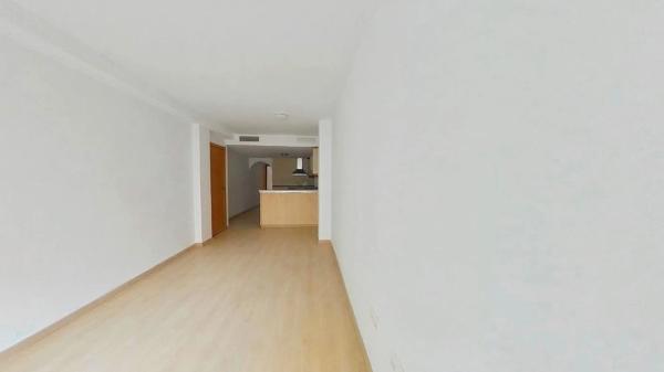 Sale of flat in Barrio Carolinas Altas, Alicante
 photo 2