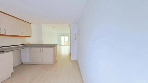 Sale of flat in Barrio Carolinas Altas, Alicante
 photo 3