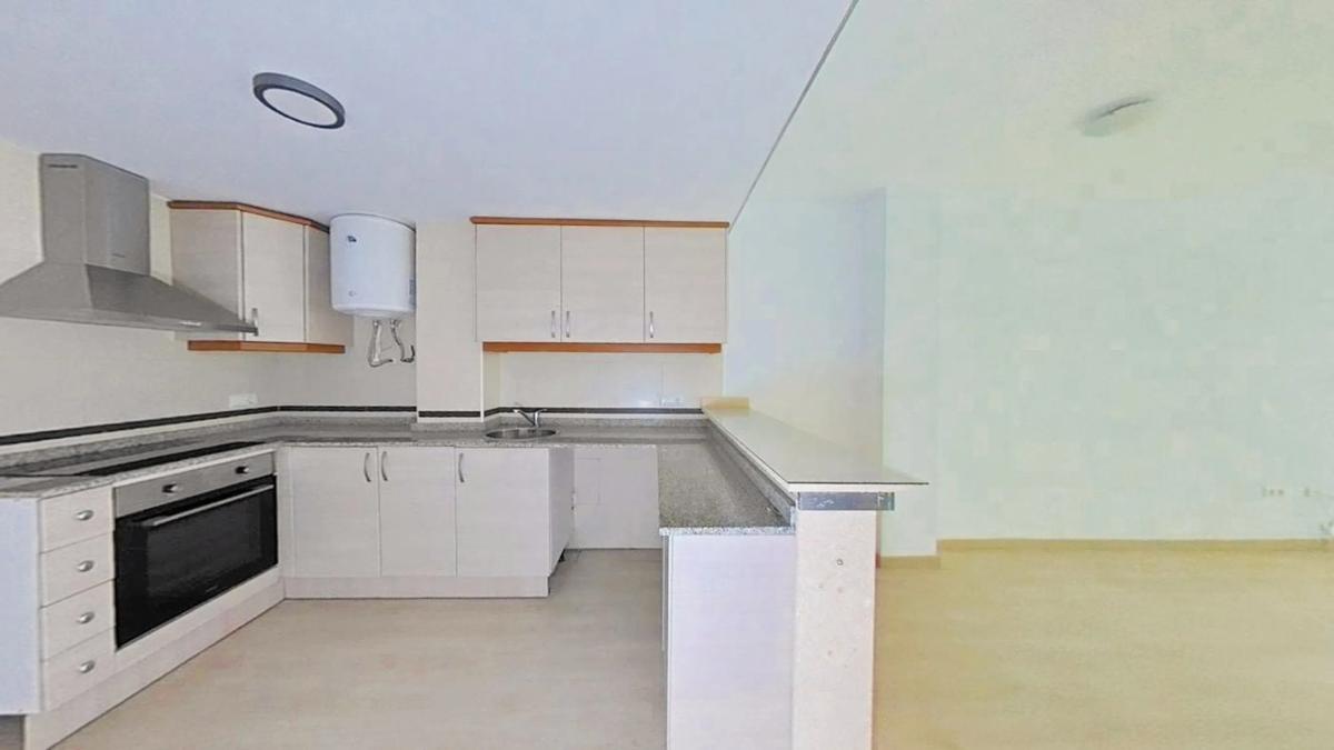 Venta de piso en Barrio Carolinas Altas, Alicante / Alacant
 photo 4